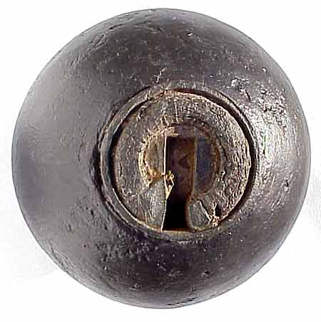 Spherical projectile fitted with a Bormann time fuze